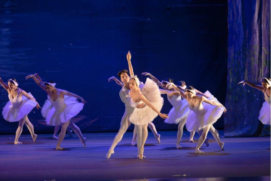 Norman Barrios, el bailarín que sufrió caída tuvo que ser operado. (Foto: cortesía)