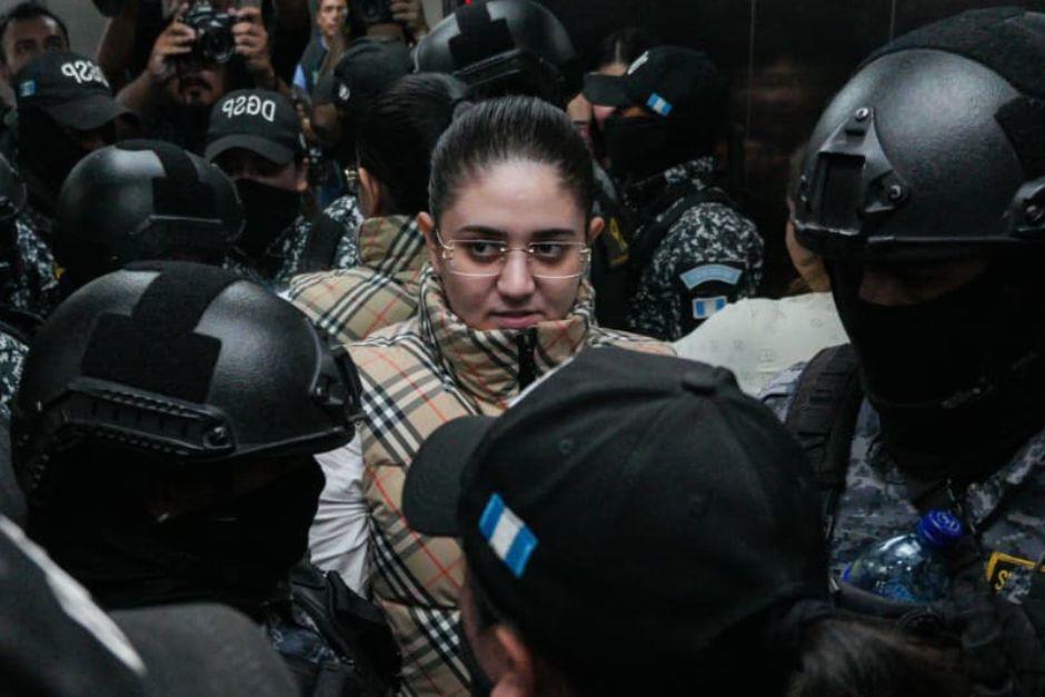 &nbsp;Actitud distante y aparentemente fría de María Fernanda Bonilla, durante la audiencia de etapa intermedia.&nbsp;(Foto: Wilder López/Soy502)