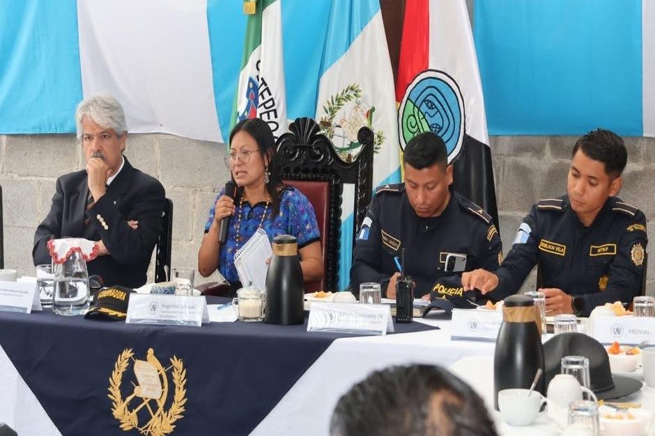 Autoridades de Gobierno y de Tránsito expusieron propuestas para frenar las carreras clandestinas en la ruta C1 Occidente. (Foto: Pablo Espinoza)