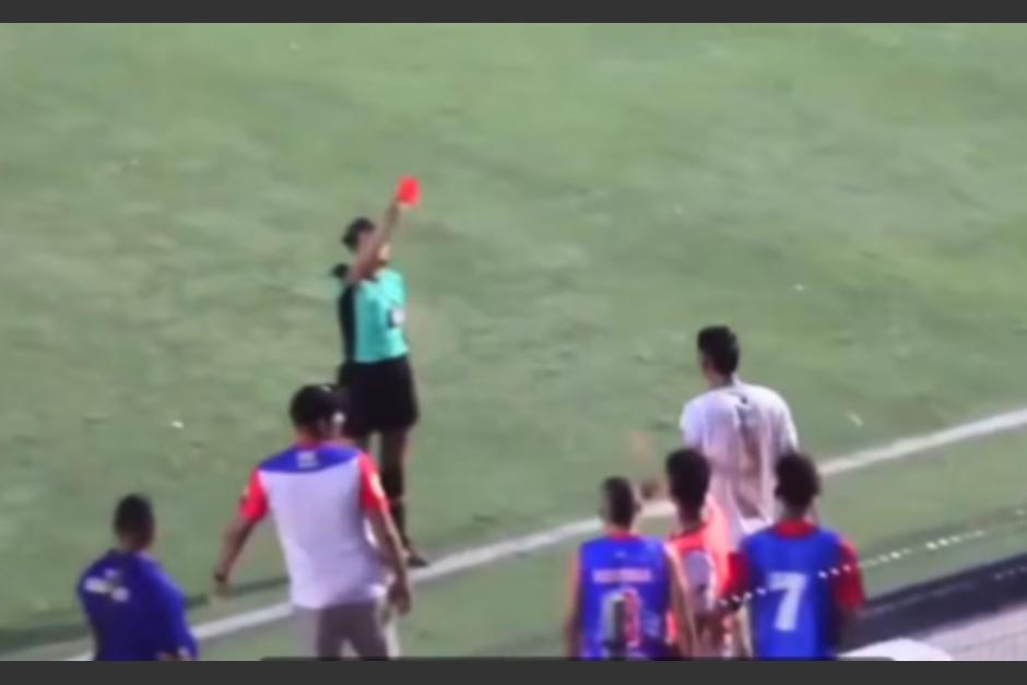 Vanessa Ceballos fue agredida en el terreno de juego. (Foto: captura de video)