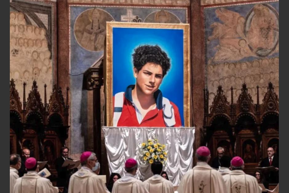 Carlo falleció de u na leucemia cuando tenía 15 años. (Foto: captura de video)