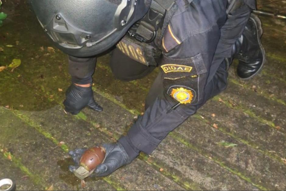 El artefacto fue hallado en una calle de El Campanero. (Foto: PNC)