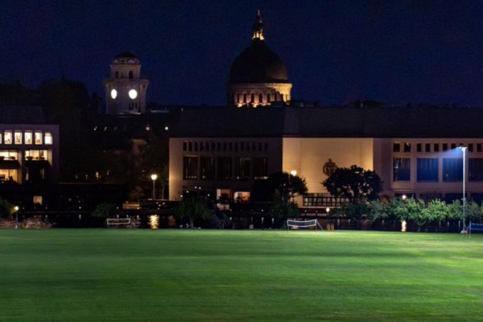 Este hecho coincidió con otras amenazas contra universidades en Estados Unidos, ocurridas un día después del asesinato Charlie Kirk. (Foto: AFP)
