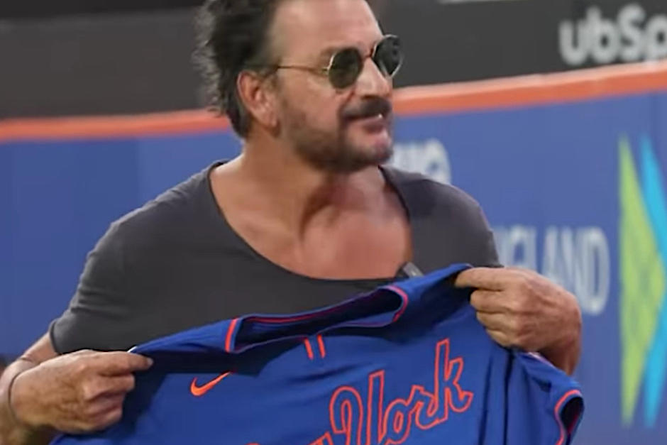 Ricardo Arjona apareció en un anuncio para el enfrentamiento entre Puerto Rico y Dominicana. (Foto: Instagram)