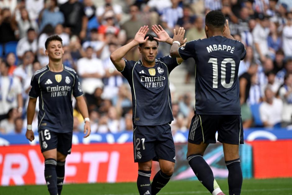 Arda Güler (izquierda) y Kylian Mbappé fueron los anotadores para el Real Madrid. (Foto: AFP)