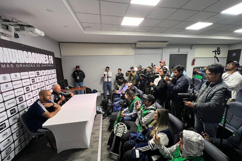 Hernández y el "Moyo" dieron la cara por el mal momento del club blanco. (FOTO: Pedro Pablo Mijangos / colaborador)