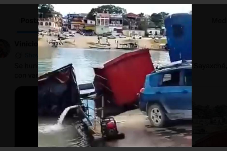 Varios autos cayeron al río. (Foto: captura de video)