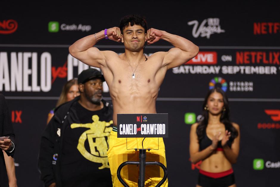 Léster Martínez se hizo notar en el combate en Las Vegas contra Christian Mbilli. (Foto: AFP)