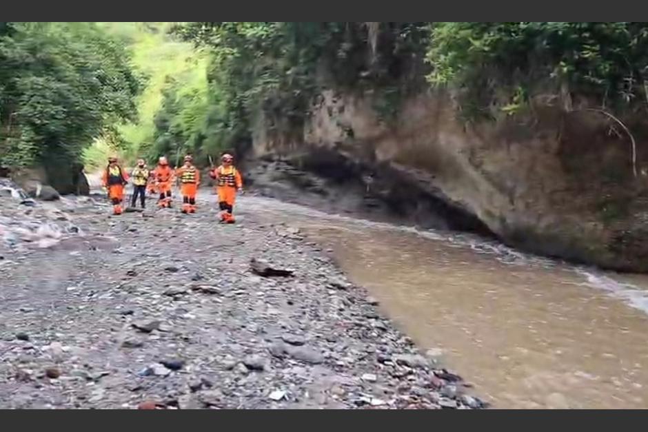La menor de 8 años sigue desaparecida. (Foto: Bomberos Voluntarios)
