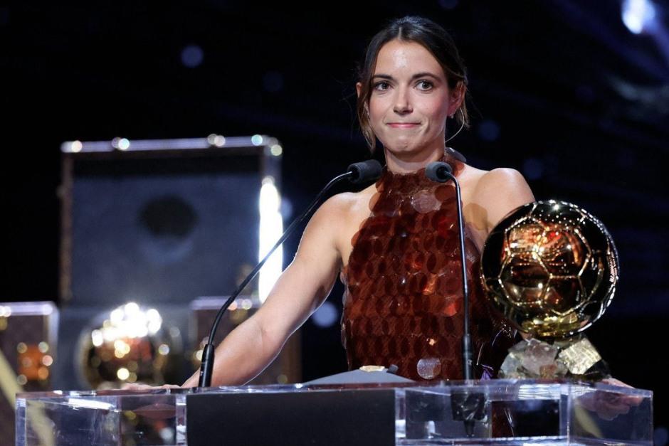 La futbolista española volvió a ser galardonada con el Balón de Oro Femenino, un premio que ha ganado en las últimas tres ediciones. (Foto: France Football)