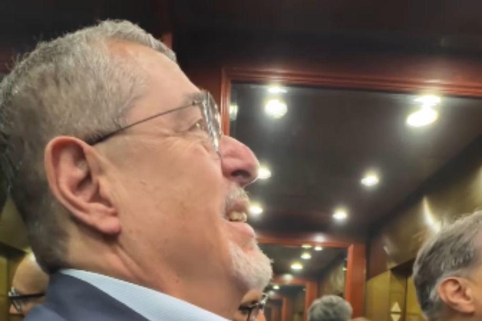 El incidente se produjo en su visita a Nueva York. (Foto: Instagram/captura de video/ Bernardo Arévalo)