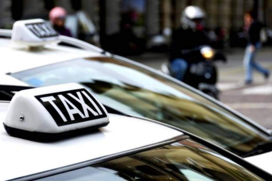 Una mujer fue secuestrata y abusada tras abordar un taxi pirata sobre la calzada Roosevelt en 2022. (Foto ilustrativa: istock)