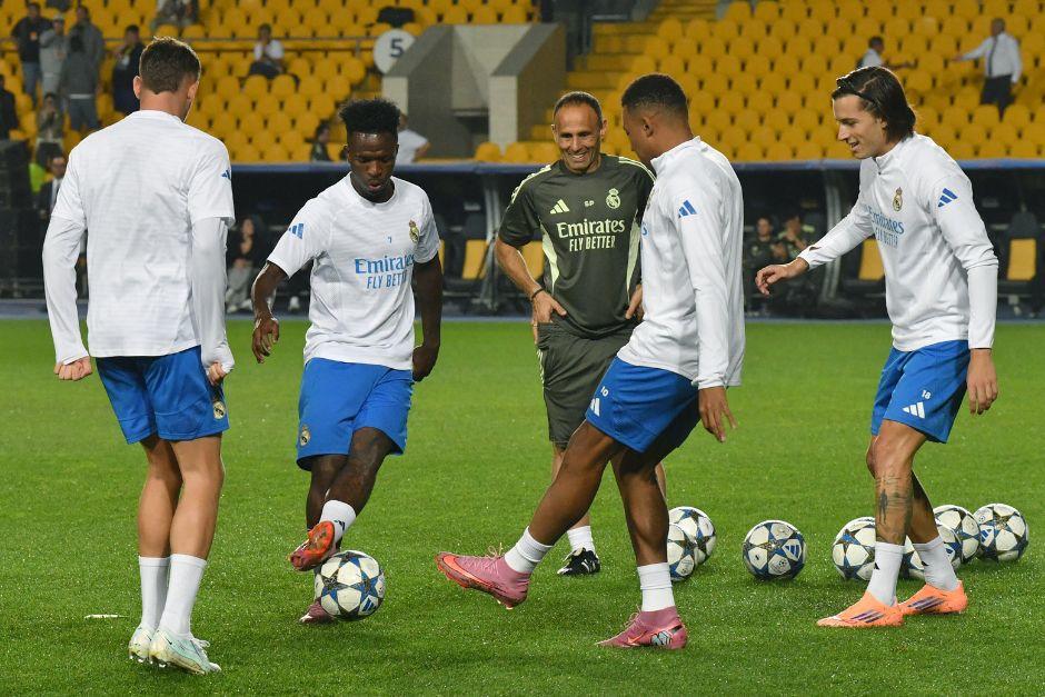 Vinicius, Mbappé, Rodrygo y Bellingham trabajaron con normalidad y están listos para sumar minutos en este partido. (Foto: AFP)