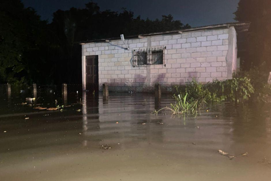 Las saturaciones de agua en los suelos pueden provocar severas inundaciones en el territorio nacional. (Foto: Conred)
