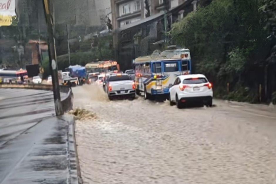 El motorista compartió su experiencia en un video en redes sociales. (Imagen: captura de pantalla)