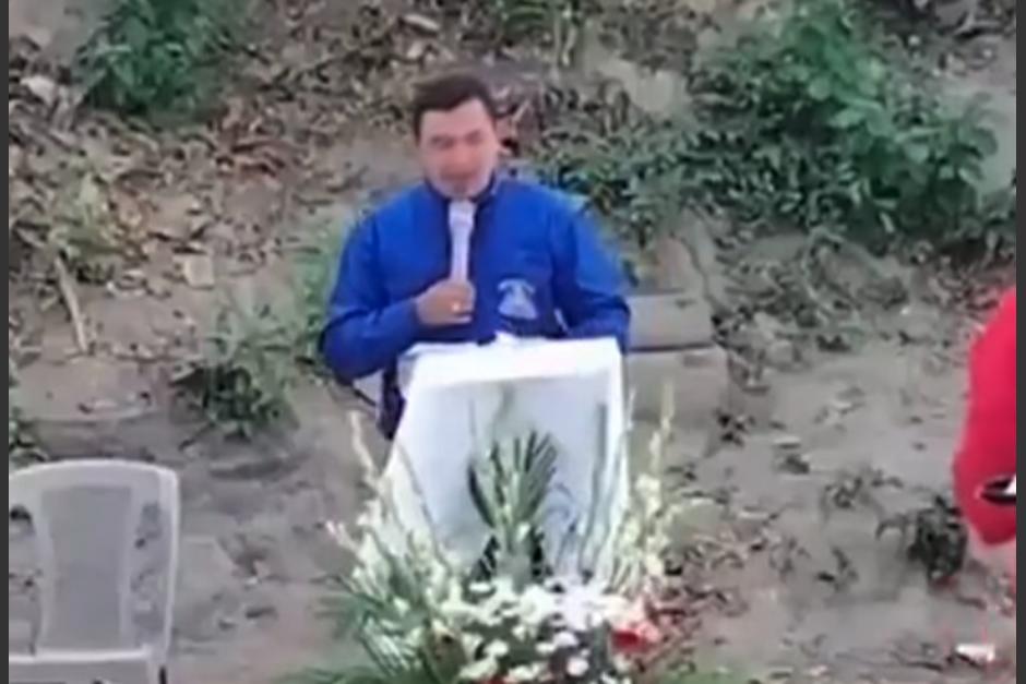 &Aacute;rbol se desploma en plena actividad religiosa en El Salvador