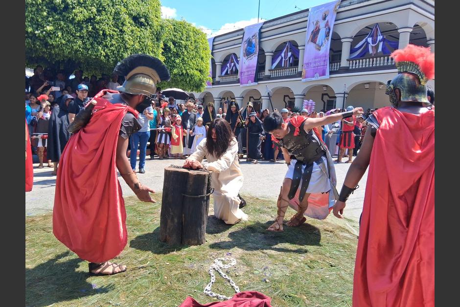 En la dramatizaci&oacute;n mostraron el calvario que pas&oacute; Jes&uacute;s.&nbsp;(Foto: Irma Tzi/Colaboradora)