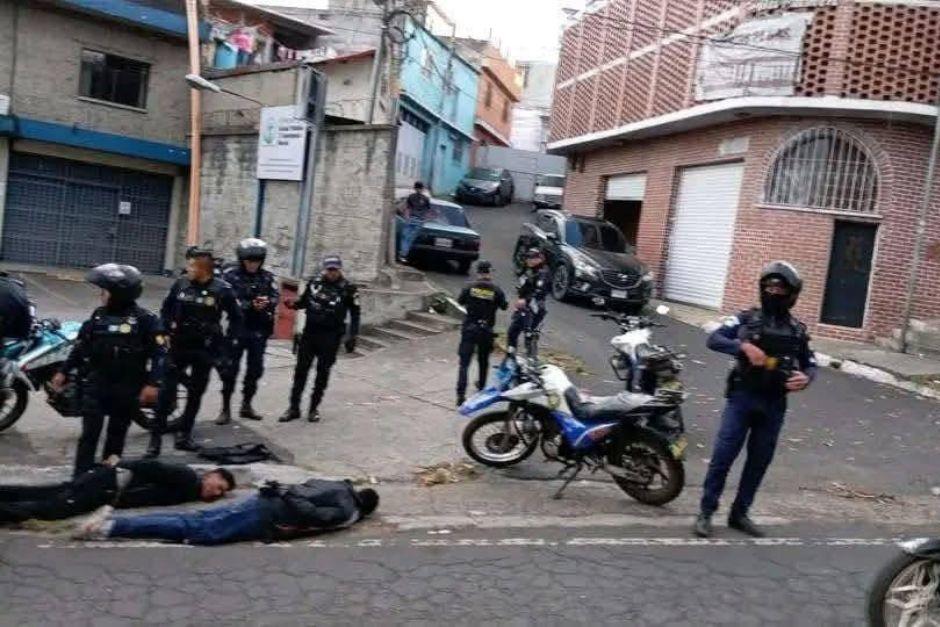 Los detenidos tambi&eacute;n resultaron heridos tras el enfrentamiento armado. (Foto: PNC)