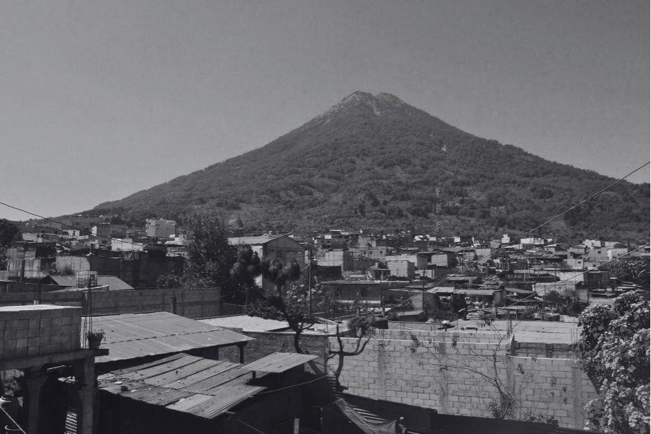 La v&iacute;ctima es un hombre que presenta se&ntilde;ales de violencia. (Foto: Archivo/Soy502)