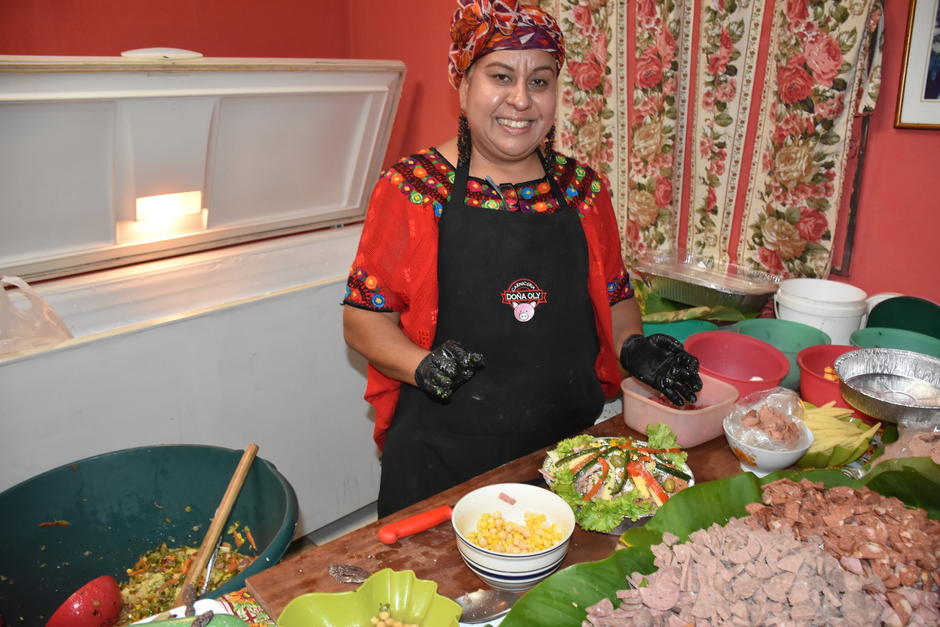 Su esfuerzo constante le ha permitido consolidar una clientela fiel que reconoce el sabor aut&eacute;ntico y la calidad de su fiambre. (Foto: Irma Tzi/Colaboradora)