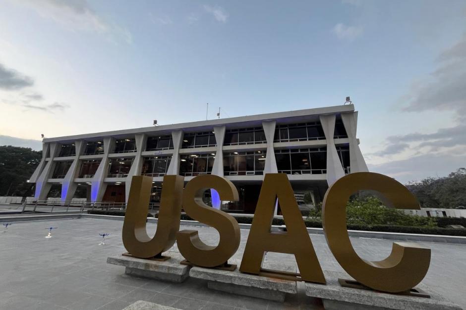 En sesi&oacute;n extraordinaria, el CSU deja fuera 14 cuerpos electorales y acredita a 7 para la elecci&oacute;n de rector de la USAC. (Foto: Fredy Hern&aacute;ndez/Soy502)