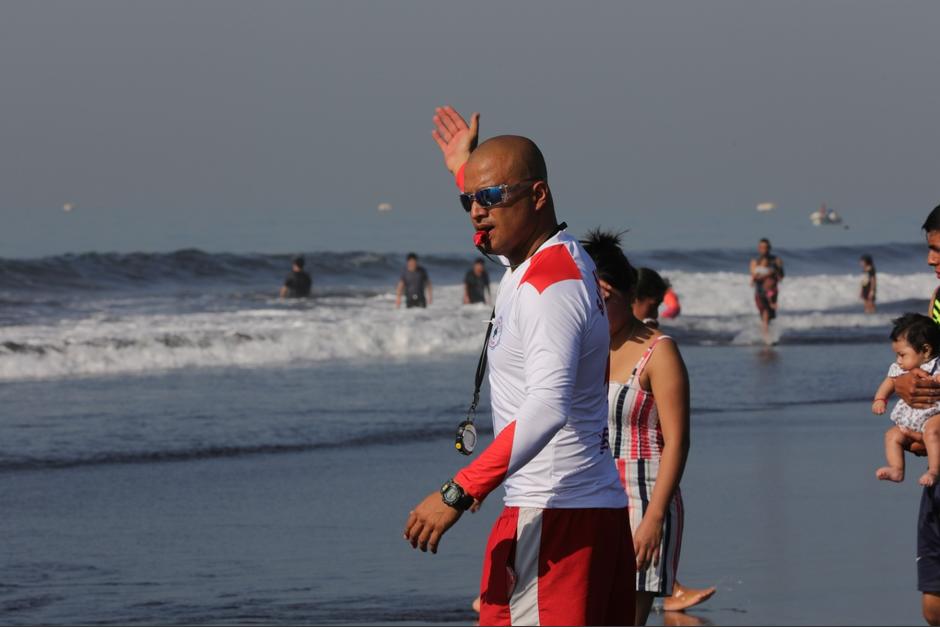 Los salvavidas del IGSS patrullaron playas para garantizar la seguridad de los visitantes.&nbsp;(Foto: IGSS)