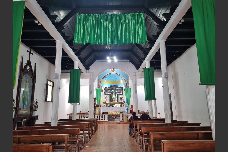 La catedral de Santo Domingo de Guzm&aacute;n se alza frente al parque central de Cob&aacute;n. (Foto: Ministerio de Cultura y Deportes)