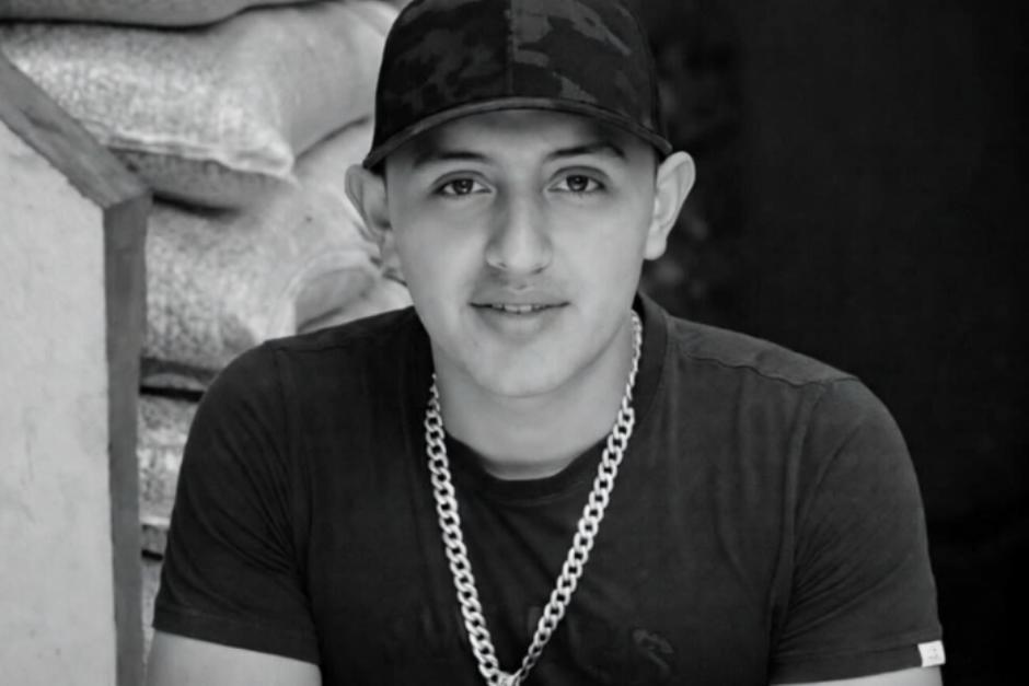 Jesler Palacios no ha sido la &uacute;nica v&iacute;ctima desaparecida en Atitl&aacute;n. (Foto: redes sociales)