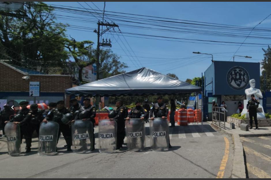 Autoridades est&aacute;n en el lugar. (Foto: Jorge Sent&eacute;/Nuestro Diario)