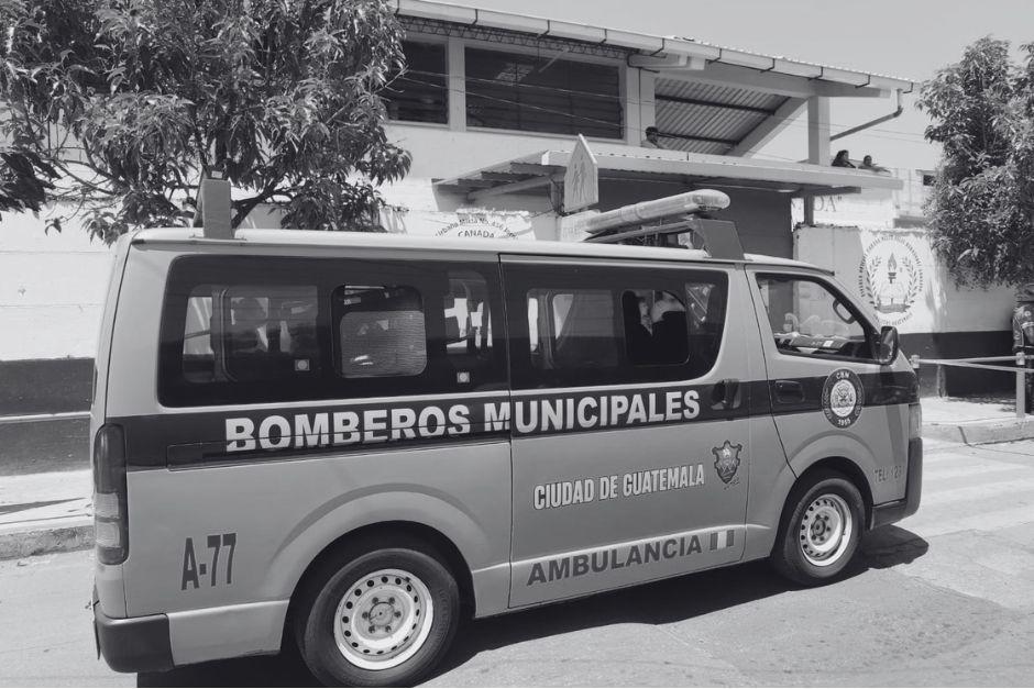 Desconocidos dispararon a plena luz del d&iacute;a. (Foto: Bomberos Municipales)