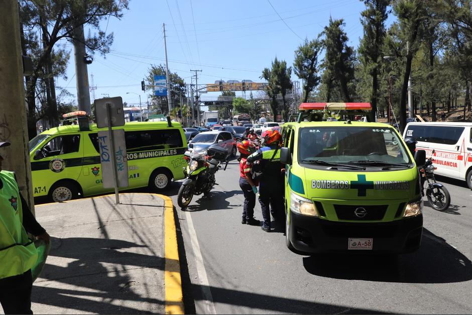 Los dos heridos fueron trasladados a distintos centros asistenciales. (Foto: Bomberos Municipales)