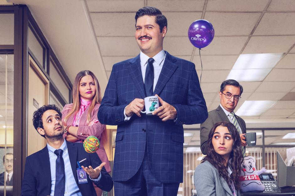 La Oficina es la nueva adaptaci&oacute;n mexicana de la popular serie brit&aacute;nica The Office. (Fuente: X)