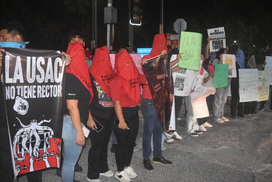 El campus de Pet&eacute;n estar&aacute; cerrado por tiempo indefinido, advirtieron manifestantes.&nbsp;(Foto: Carlos Pel&aacute;ez/Colaborador)