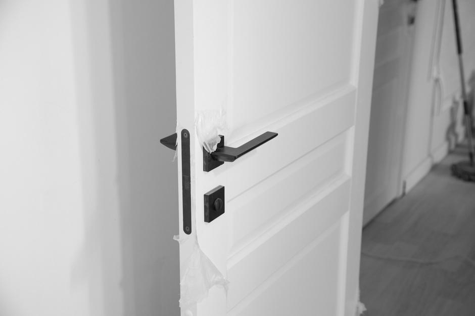 Hallan a un joven sin vida dentro de vivienda en Villa Nueva