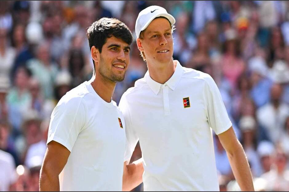 Alcaraz (izq.) ha obtenido 10 victorias contra Sinner; mientras que el italiano ha vencido seis veces al espa&ntilde;ol. (Foto: ATP)&nbsp;