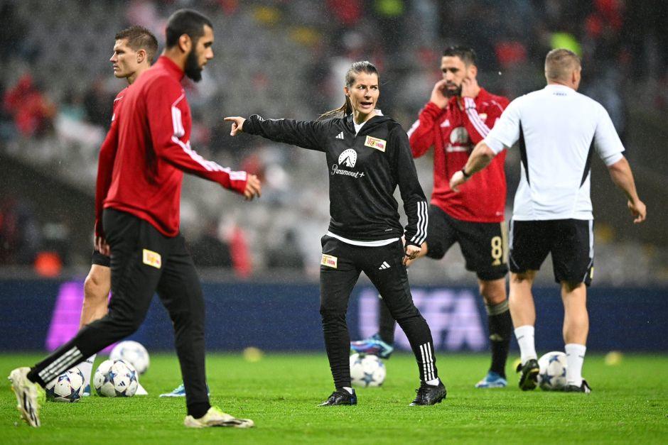 Eta se estrenar&aacute; en el banquillo berlin&eacute;s el pr&oacute;ximo fin de semana contra el Wolfsburgo. (Foto: Redes)