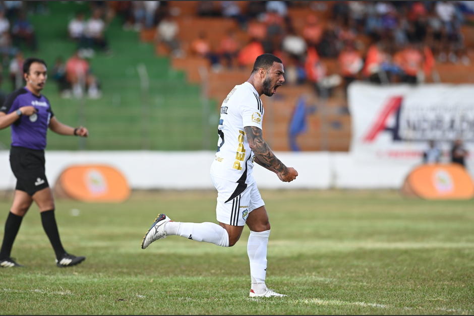 Dom&iacute;nguez sali&oacute; lesionado a los 40 minutos en el duelo de la pasada jornada contra Aurora. (Foto: Pedro Pablo Mijangos / Nuestro Diario)&nbsp;