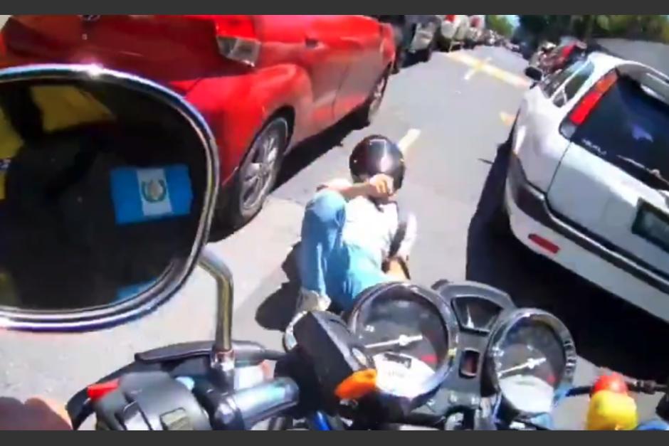 El accidente ocurri&oacute; en la zona 21. (Foto: captura de video)