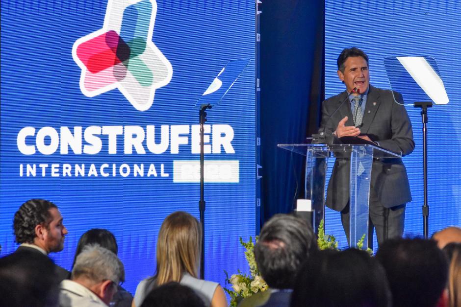 El alcalde Ricardo Qui&ntilde;&oacute;nez remarc&oacute; la importancia de invertir en infraestructura, en el marco de la inauguraci&oacute;n de la Construfer 2026. (Foto: Estuardo Paredes/Soy502)