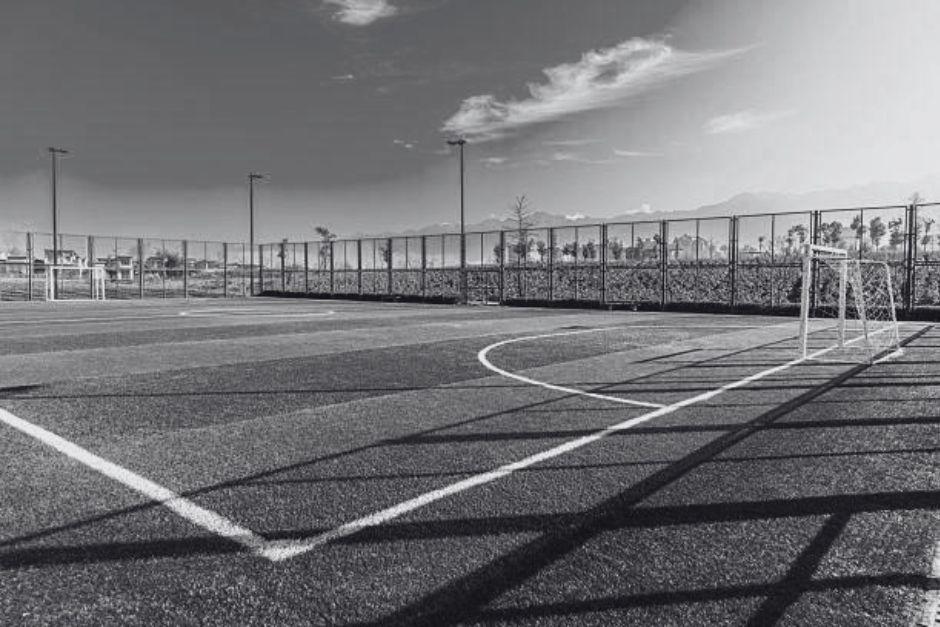 La v&iacute;ctima falleci&oacute; en un campo de futbol debido a la gravedad de las heridas. (Foto ilustrativa: iStock)