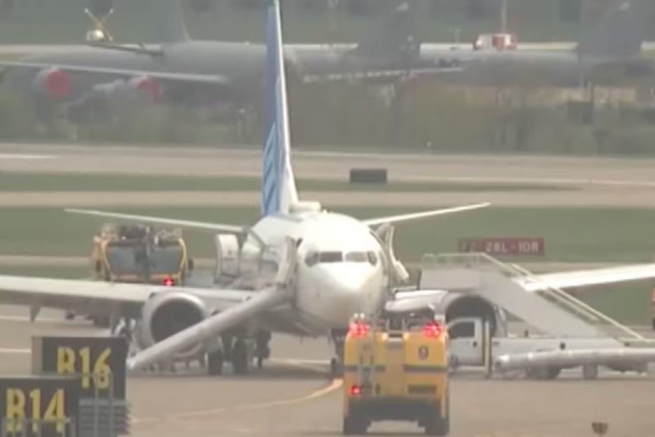 Un operativo antibombas fue activado tras la alarma. (Foto:&nbsp;CBS News)