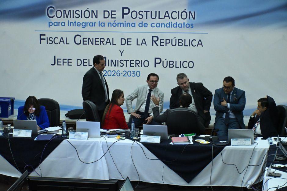 Previo a iniciar con la votaci&oacute;n de la n&oacute;mina de seis candidatos a Fiscal General, Comisi&oacute;n de Postulaci&oacute;n podr&iacute;a reducir la l&iacute;nea de corte a 70 puntos. (Foto: Wilder L&oacute;pez/Soy502)