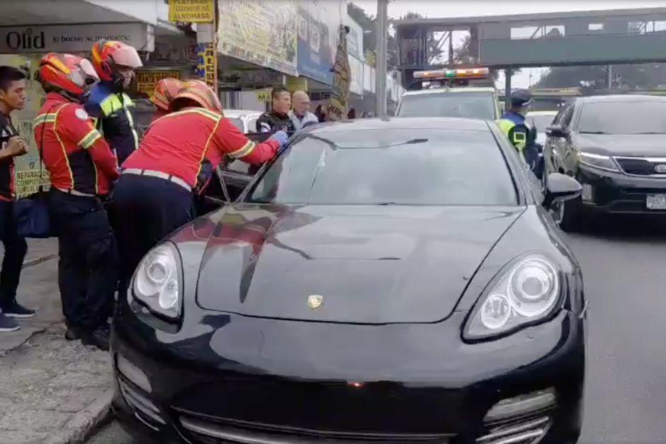 Los tripulantes no fueron alcanzados por las balas. (Foto: Captura de video)
