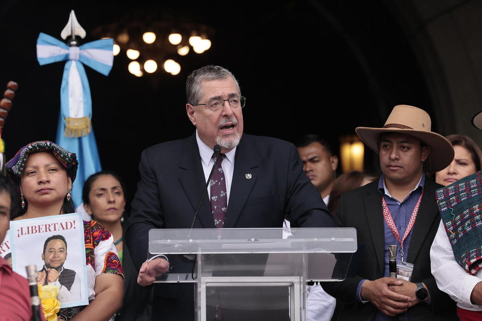El presidente se&ntilde;al&oacute; que ya comenz&oacute; el proceso de revisi&oacute;n de los perfiles enviados por la postuladora. (Foto: SCSP / Soy502)