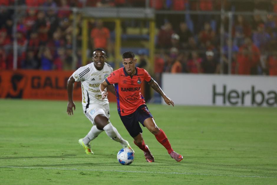 Municipal y Comunicaciones van a la caza de los l&iacute;deres. (Foto: Nuestro Diario)