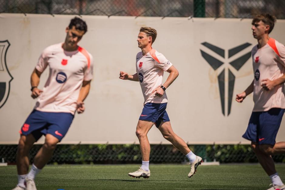 Frenkie de Jong es uno de los que podr&iacute;a aparecer en el once titular, debido a la baja de Eric Garc&iacute;a por acumulaci&oacute;n de amarillas. (Foto: Barcelona)