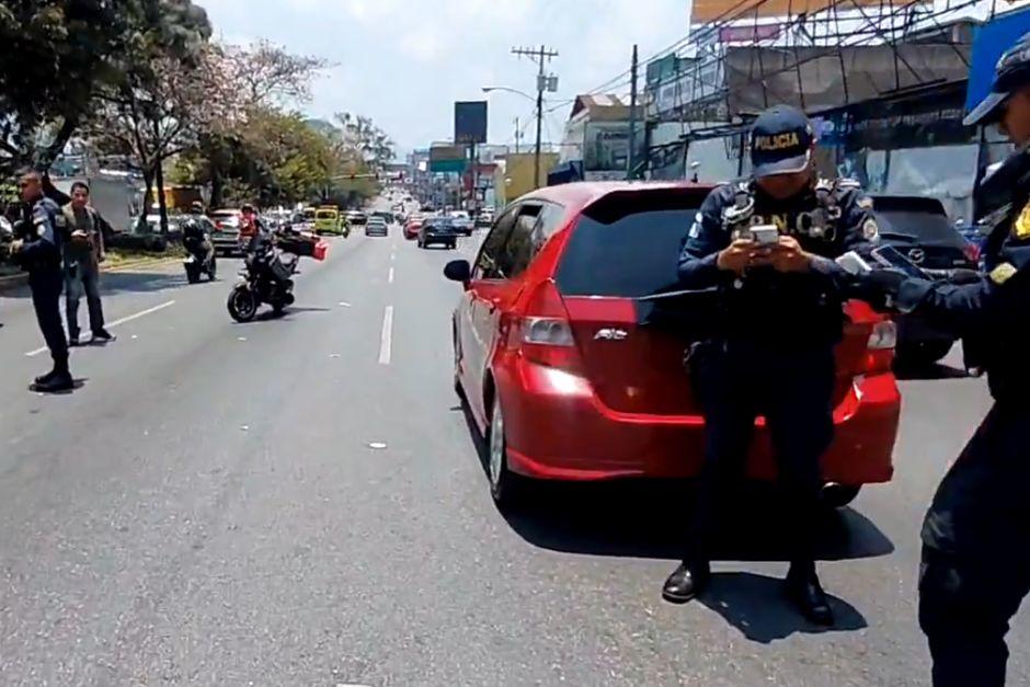 Hombres desconocidos atacaron al conductor. (Foto: captura de video)