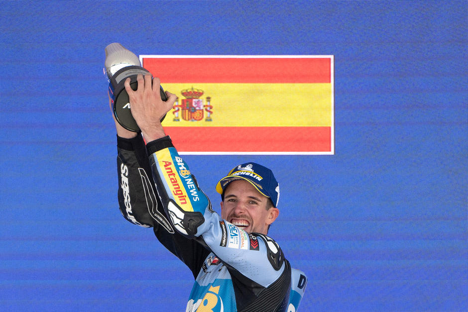 &Aacute;lex M&aacute;rquez celebr&oacute; su victoria en Jerez tras una carrera dominante. (Foto. AFP)&nbsp;