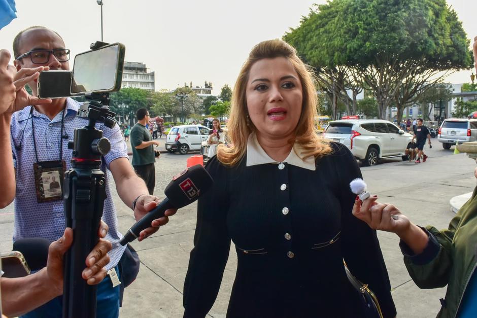 Beyla Estrada es la segunda abogada que se entrevista con el mandatario en la carrera por dirigir al MP. (Foto: Estuardo Paredes)