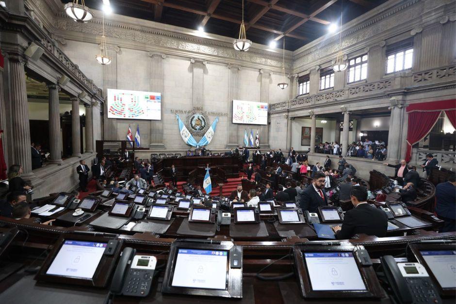 Con 124 votos diputados aprueban exoneraci&oacute;n del ISR a trabajadores que devengan salario m&iacute;nimo. (Foto: Congreso)